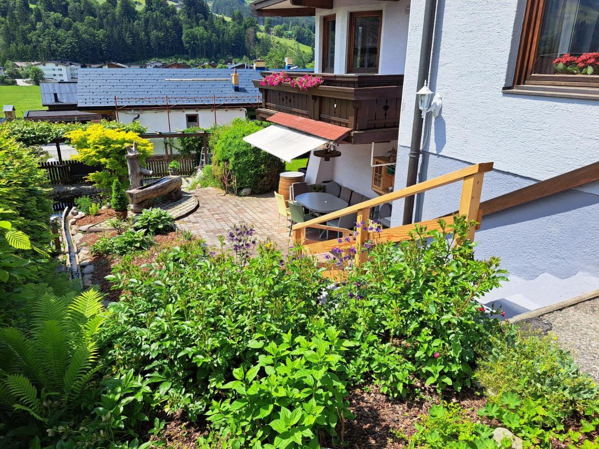 Rosi'S Hotel Maria Alm am Steinernen Meer Exterior photo
