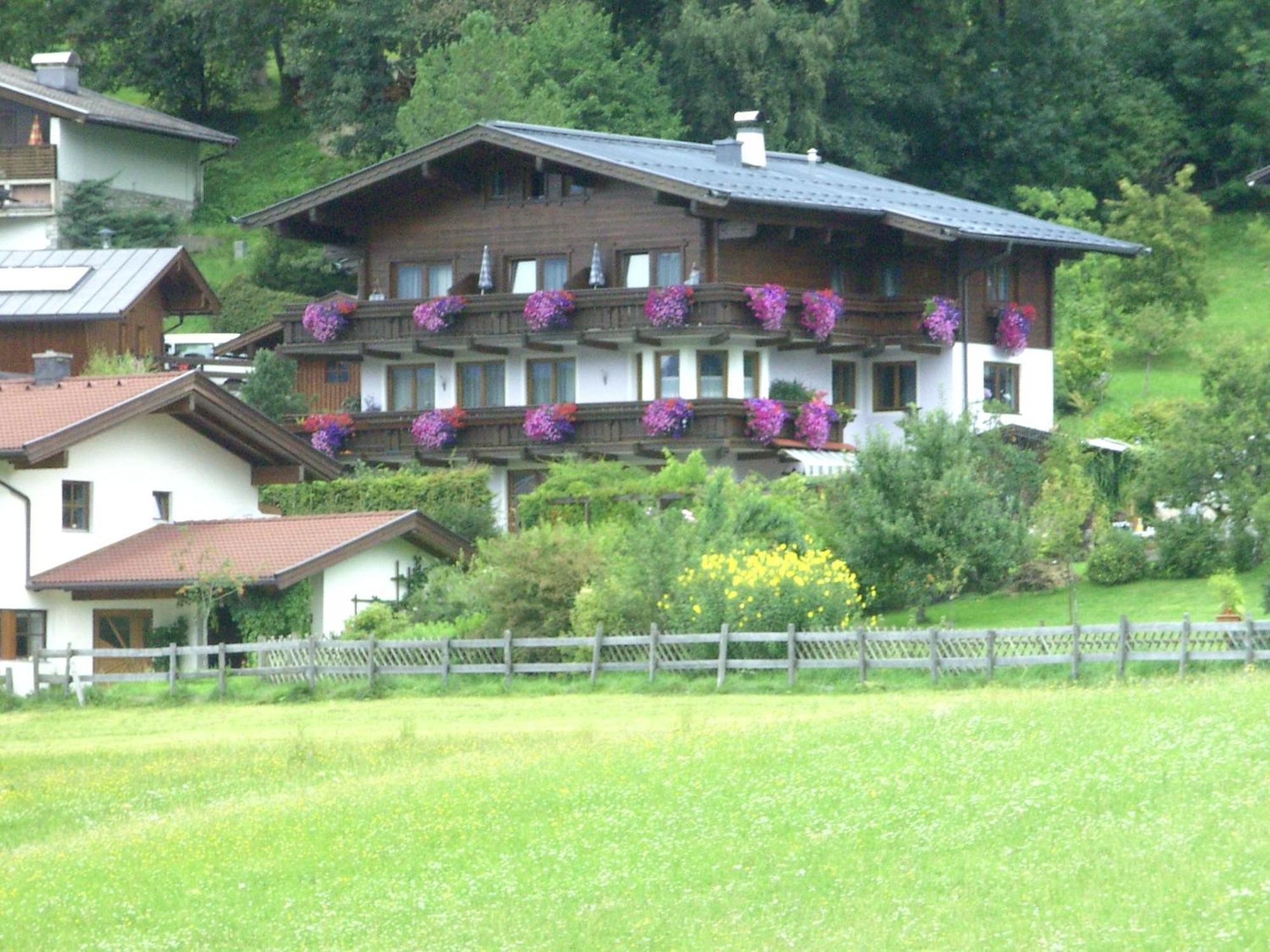 Rosi'S Hotel Maria Alm am Steinernen Meer Exterior photo
